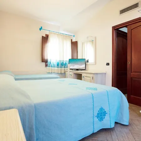 Marina Torre Navarrese 4* Санта-Мария-Наварезе