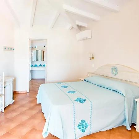 Marina Torre Navarrese 4*